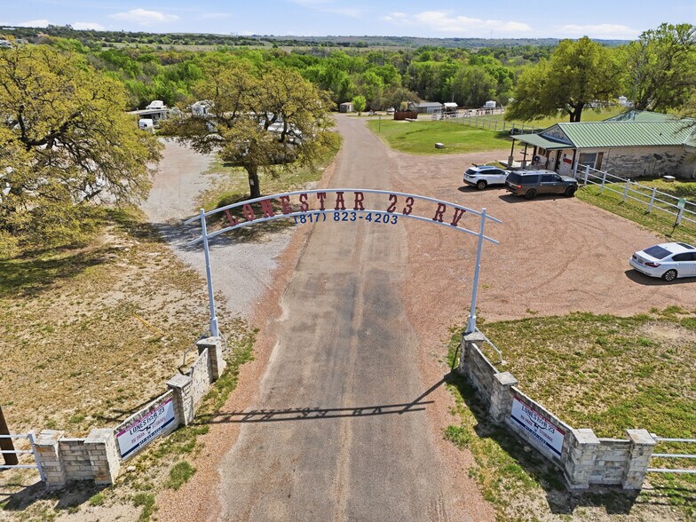 More Photos Of 5860 N FM 51, Weatherford Trailer Camper Park For Sale