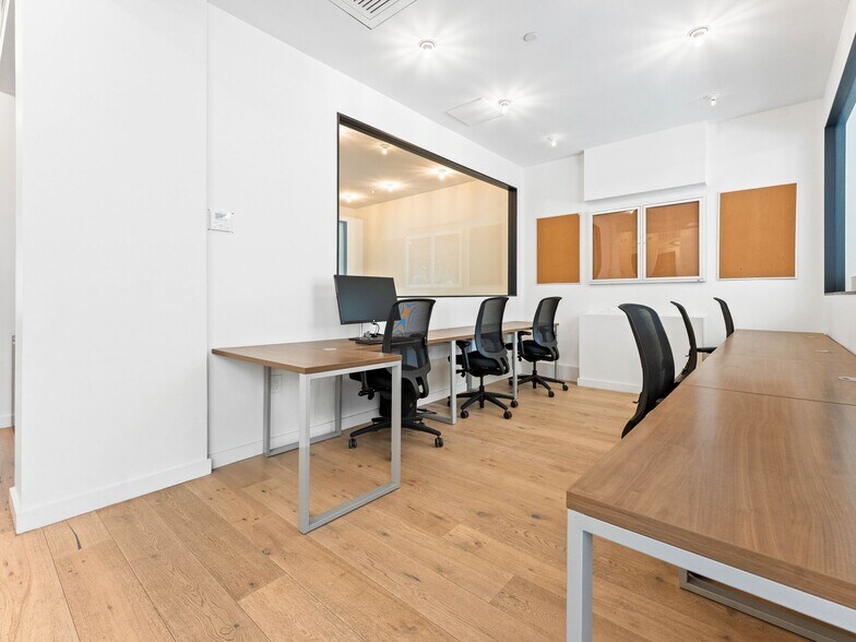 More Photos Of 818 N 4th St, Philadelphia Office For Lease