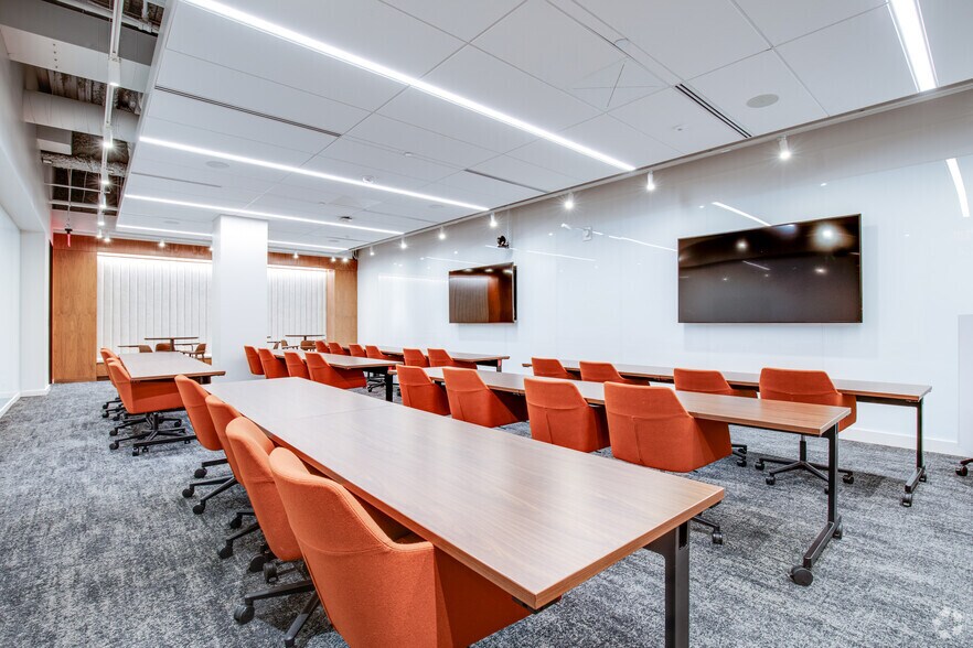 More Photos Of 45 S 7th St, Minneapolis Office For Lease