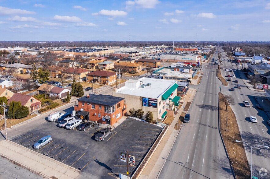 More Photos Of 6114 W Capitol Dr, Milwaukee Medical For Sale