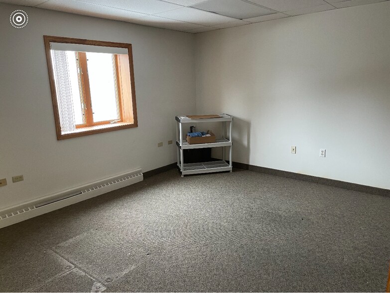 More Photos Of 1415 Lilac Dr N, Golden Valley Office For Lease