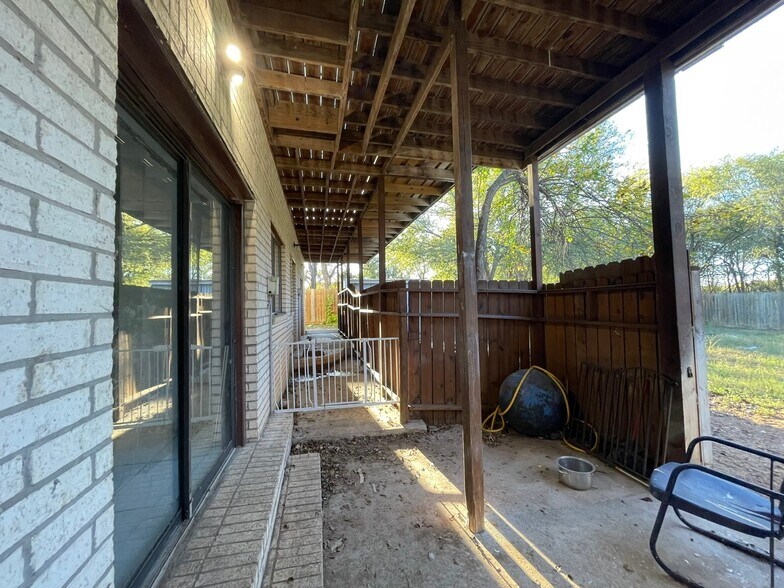 More Photos Of 613 Central Texas Expy, Lampasas Multifamily For Sale