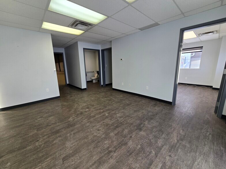 More Photos Of 506 24th Ave, Nisku Warehouse For Sale