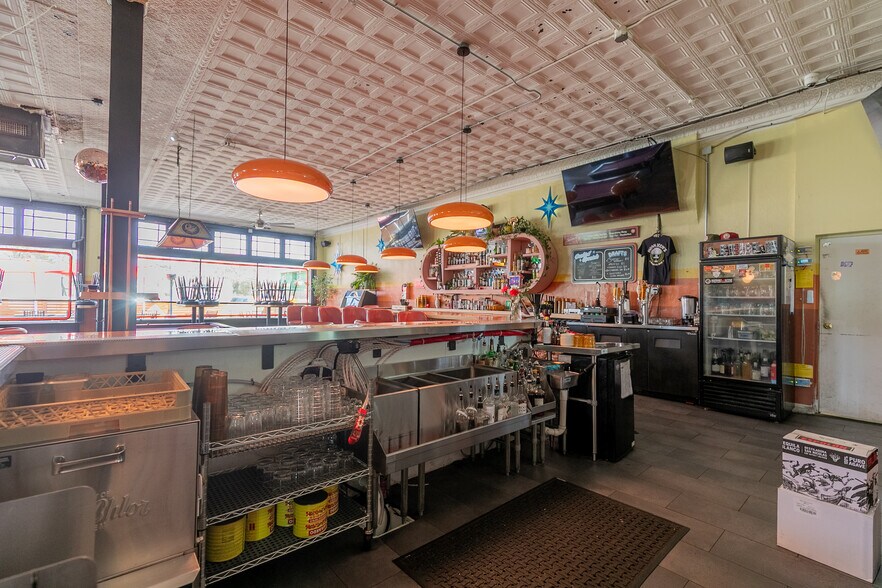 More Photos Of 1804 E Main St, Chattanooga General Retail For Sale