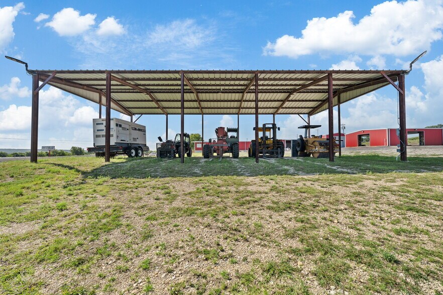 More Photos Of 4159 Highway 6, Clifton Showroom For Sale