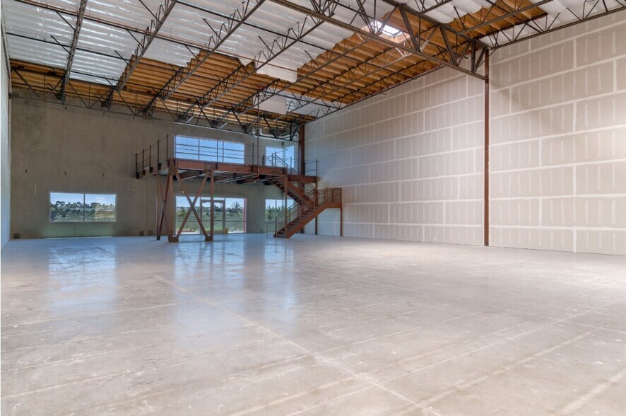 More Photos Of 2810 Caribou Ct, Carlsbad Warehouse For Lease