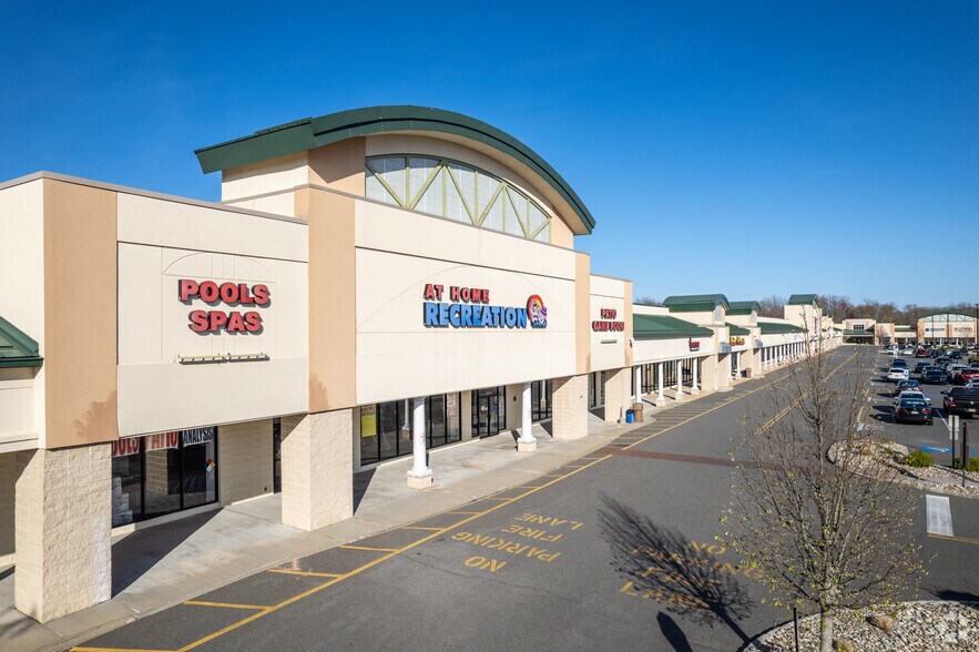 More Photos Of 712 E Bay Ave, Manahawkin Unknown For Lease