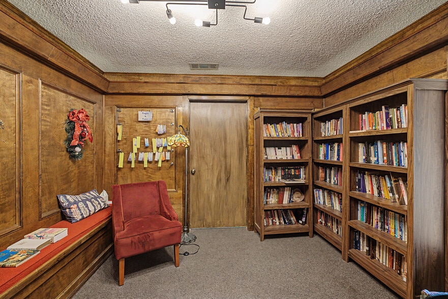More Photos Of 2111 Skyline Dr, Mesquite Religious Facility For Sale