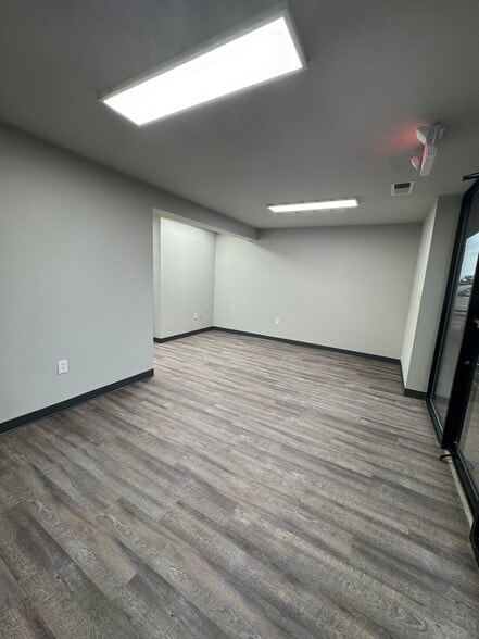 More Photos Of 105 Enterprise Dr, Cumming Unknown For Lease