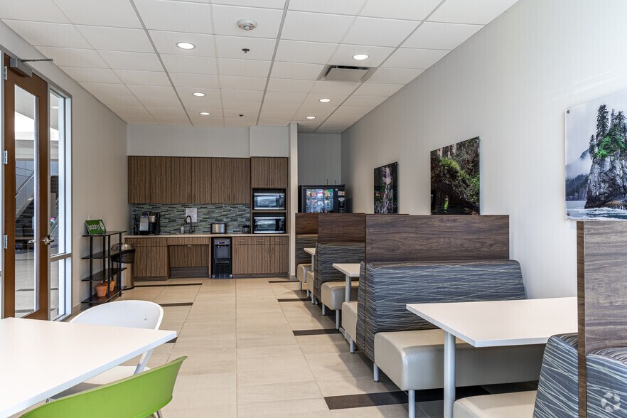 More Photos Of 5550 Granite Pky, Plano Office For Lease