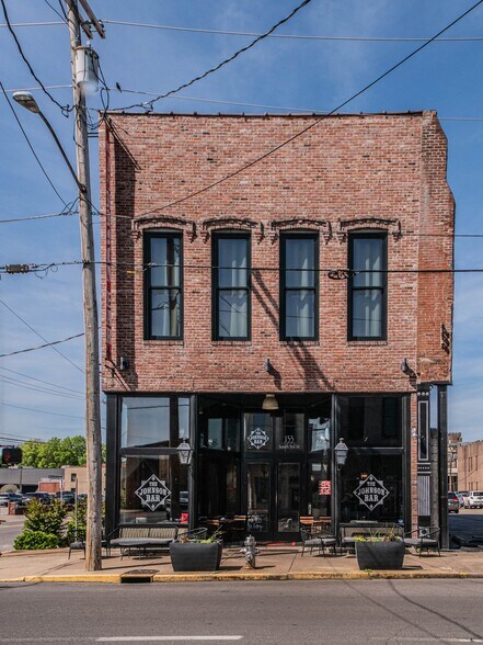Primary Photo Of 133 S 3rd St, Paducah Storefront Retail Residential For Sale