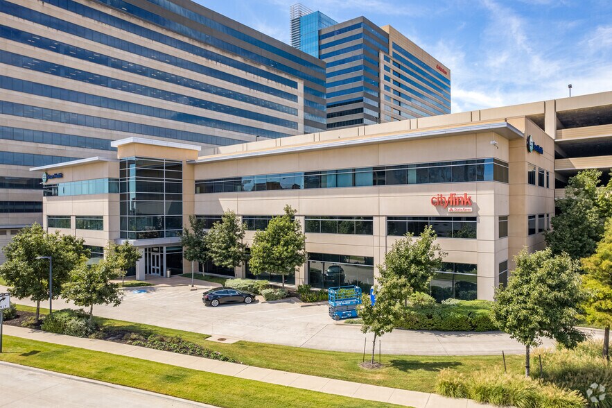 More Photos Of 3661 N Plano Rd, Richardson Medical For Lease