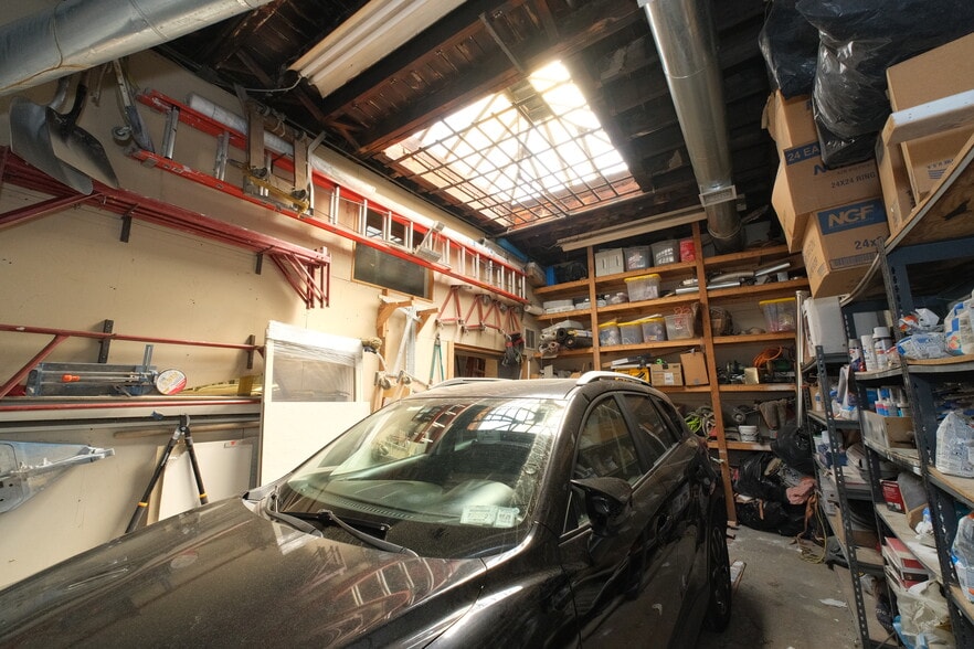 More Photos Of 154 26th St, Brooklyn Warehouse For Sale