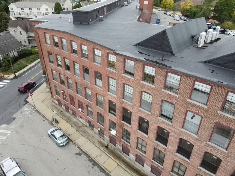 More Photos Of 51-55 Lake St, Nashua Light Manufacturing For Lease