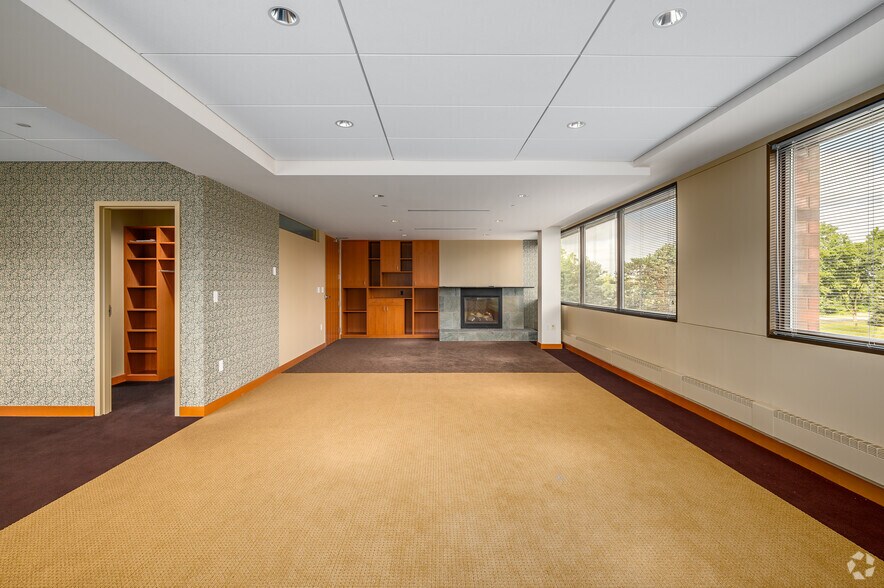 More Photos Of 6000 Parkland Blvd, Mayfield Heights Office For Sale