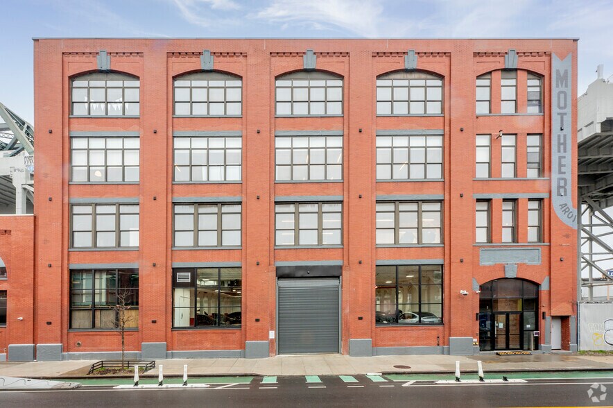 More Photos Of 94-126 9th St, Brooklyn Office For Sale