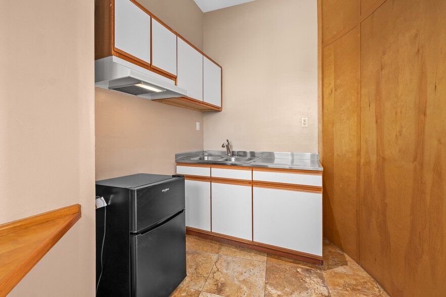 More Photos Of 2661 Reynard Way, San Diego Office Residential For Sale