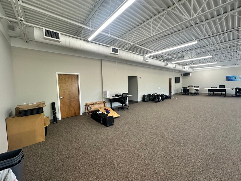 More Photos Of 540 Lake Center Pky, Cumming Office For Lease