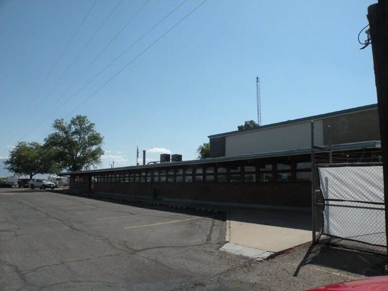 More Photos Of 2801 Grand Ave, Grand Junction Light Distribution For Sale