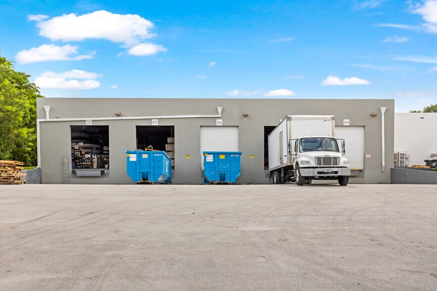 More Photos Of 2775 NW 63rd Ct, Fort Lauderdale Industrial For Sale