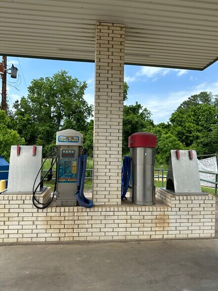 More Photos Of 600 Highway 110 N, Whitehouse Carwash For Sale