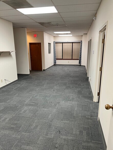 More Photos Of 29300 Clemens Rd, Westlake Warehouse For Lease