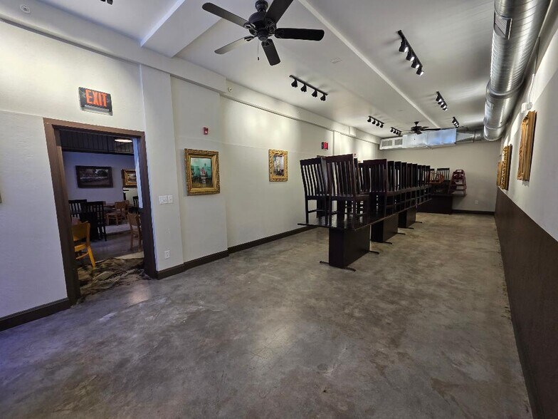 More Photos Of 220 E Commercial St, Springfield Office For Sale