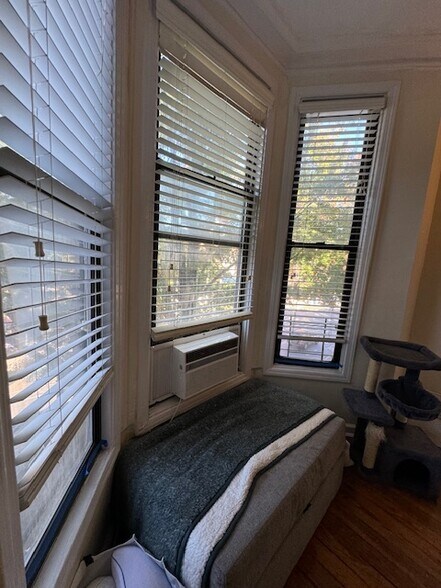 More Photos Of 179 7th Ave, Brooklyn Storefront Retail Residential For Sale