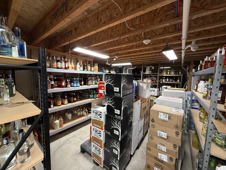 More Photos Of 205 Co Hwy YZ hwy, Dodgeville Freestanding For Sale