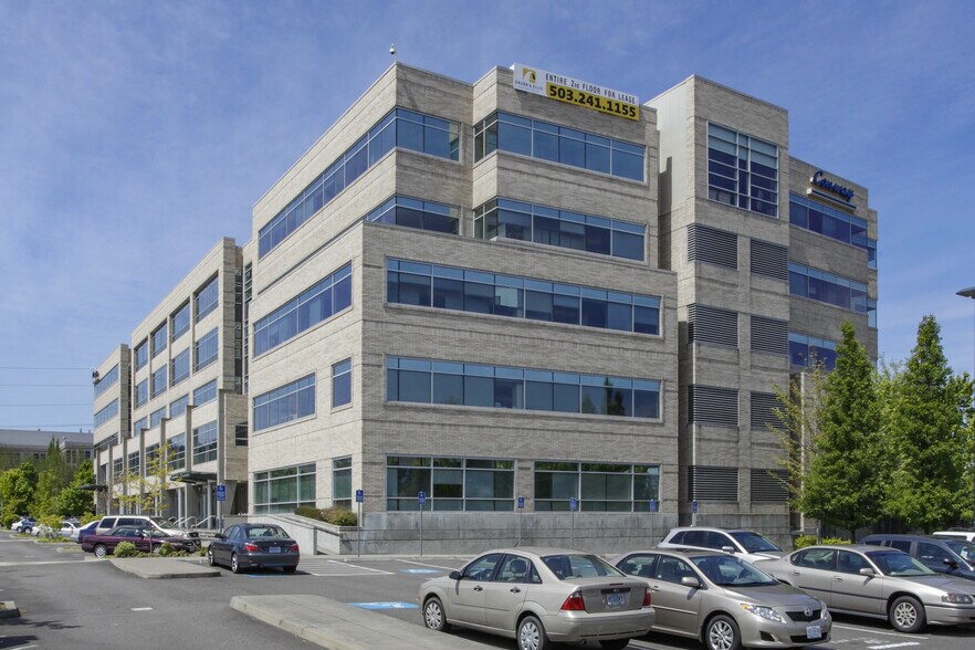 More Photos Of 2055 NW Savier St, Portland Office For Lease