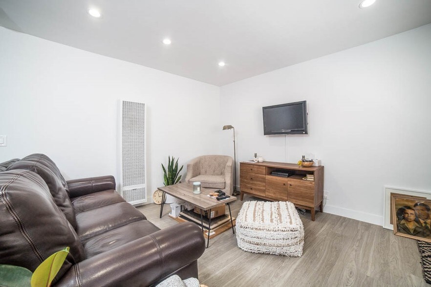 More Photos Of 140 S Westmoreland Ave, Los Angeles Apartments For Sale