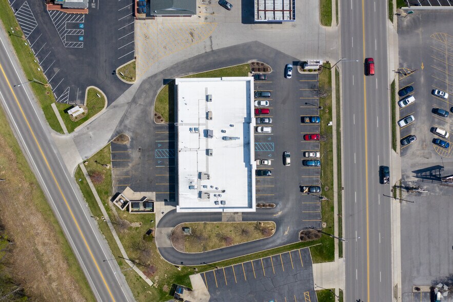 More Photos Of 1200-1220 Tiffin Ave, Findlay Storefront For Lease