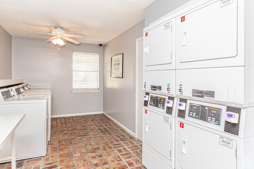 More Photos Of 5431 Essen Ln, Baton Rouge Apartments For Sale