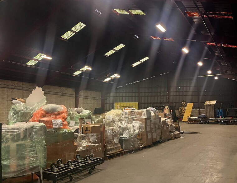 More Photos Of 1520 N Ditman Ave, Los Angeles Warehouse For Sale