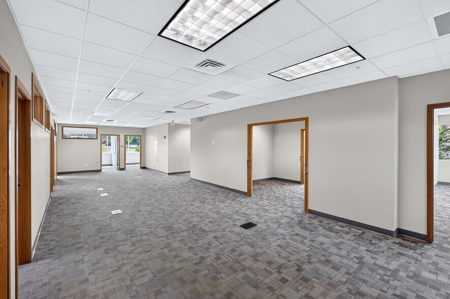 More Photos Of 2208 N Swing Ln, Liberty Lake Medical For Lease