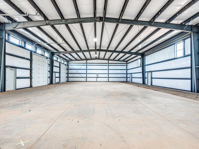 More Photos Of 159 Armstrong Ct, Norman Flex For Sale