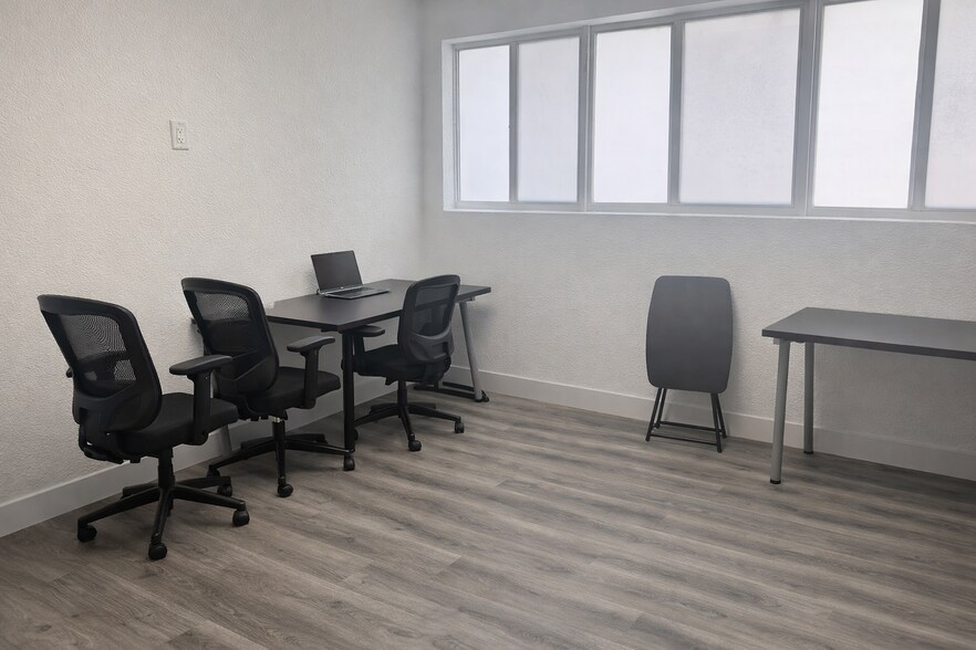 More Photos Of 3585 E 10th Ct, Hialeah Industrial For Lease