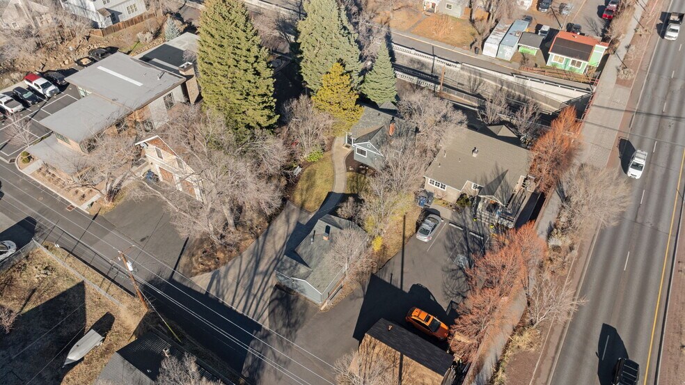 More Photos Of 15 NW Franklin Ave, Bend Office For Sale