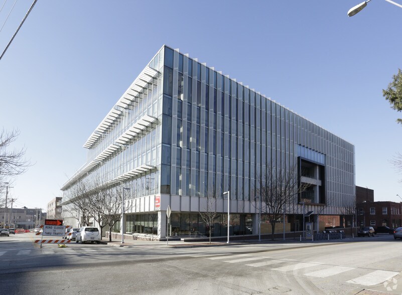 More Photos Of 300 Wyandotte St, Kansas City Office For Lease