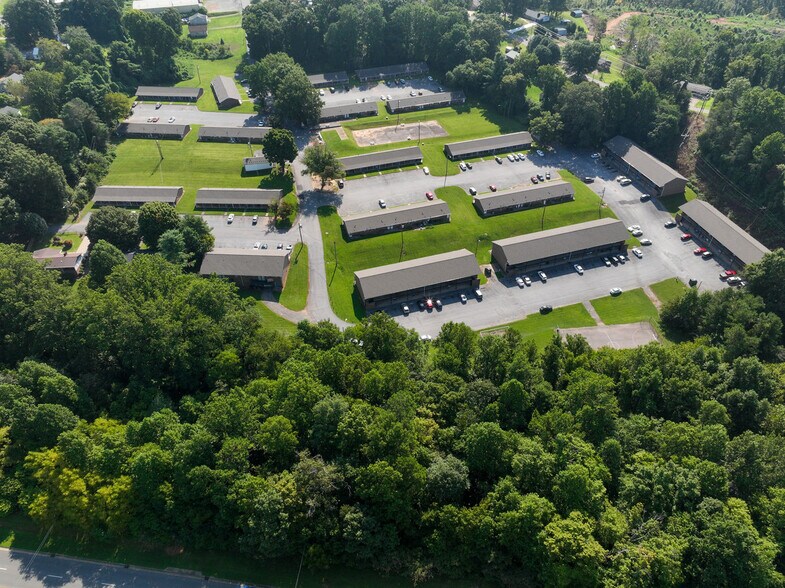 More Photos Of 100 S Kirkland Ave, Elkin Apartments For Sale