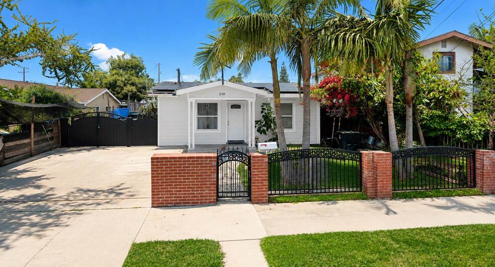 Primary Photo Of 210 S Raitt St, Santa Ana Dormitory For Sale