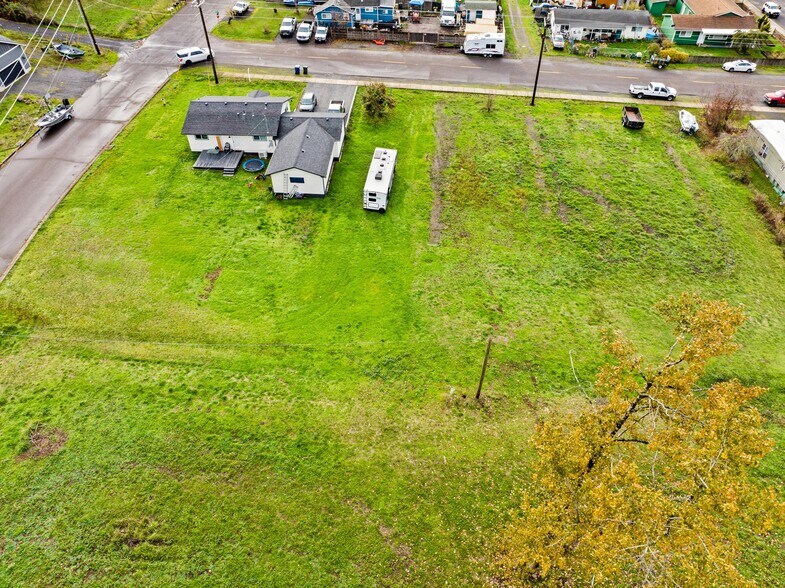 More Photos Of 287 E 3rd St, Lowell Land For Sale