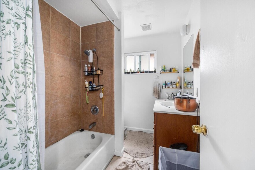 More Photos Of 238 San Lorenzo Blvd, Santa Cruz Apartments For Sale