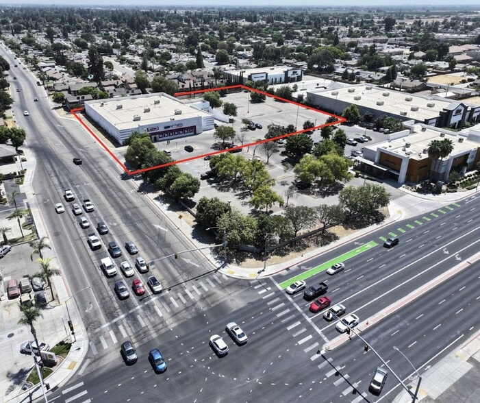 More Photos Of 2800 S Mooney Blvd, Visalia Freestanding For Lease