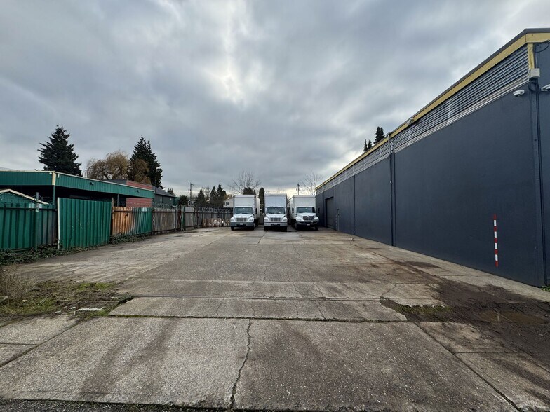 More Photos Of 735 S Monroe St, Seattle Warehouse For Lease