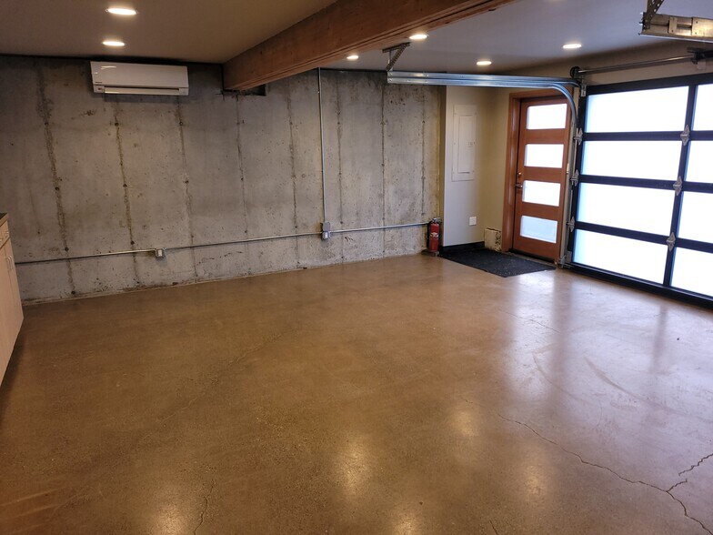 More Photos Of 600 SW 13th St, Renton Loft Creative Space For Lease