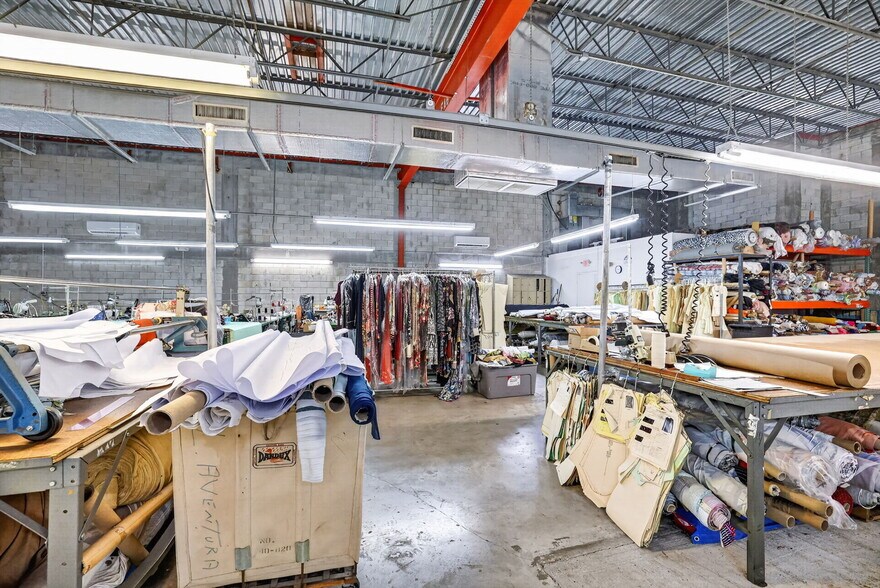 More Photos Of 2202-2204 W 78th St, Hialeah Warehouse For Sale