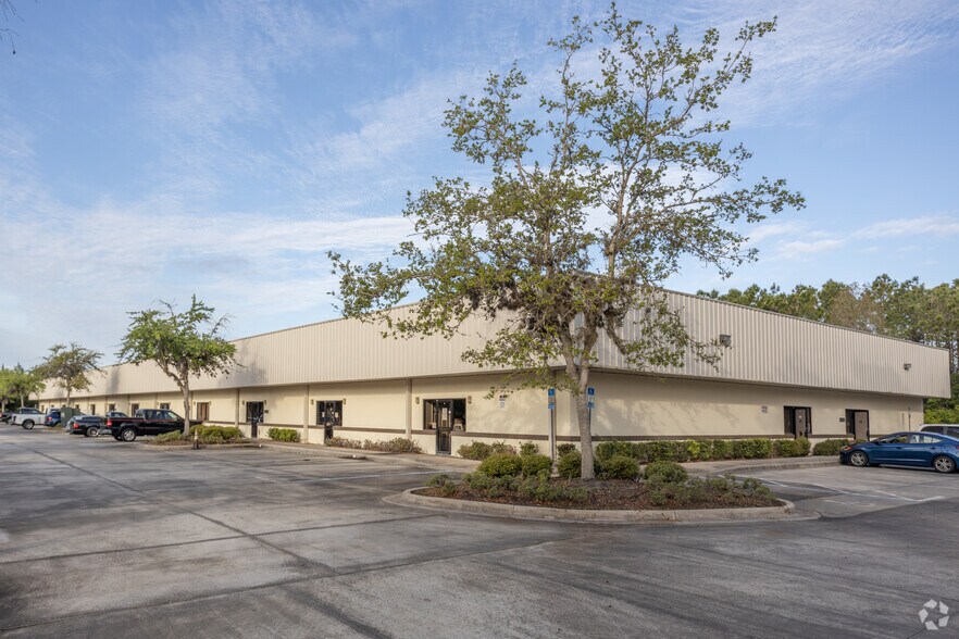 More Photos Of 100 Business Center Dr, Ormond Beach Flex For Lease