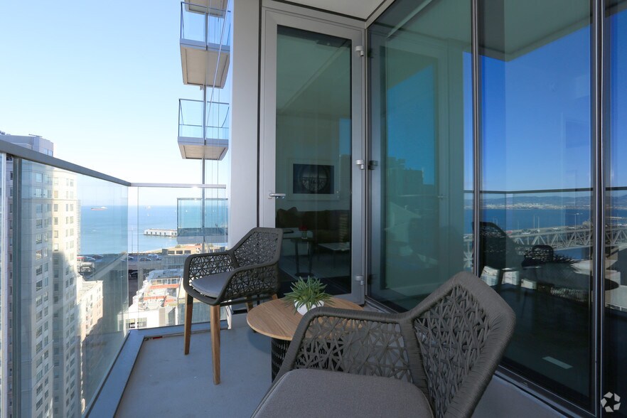 More Photos Of 399 Fremont St, San Francisco Apartments For Lease