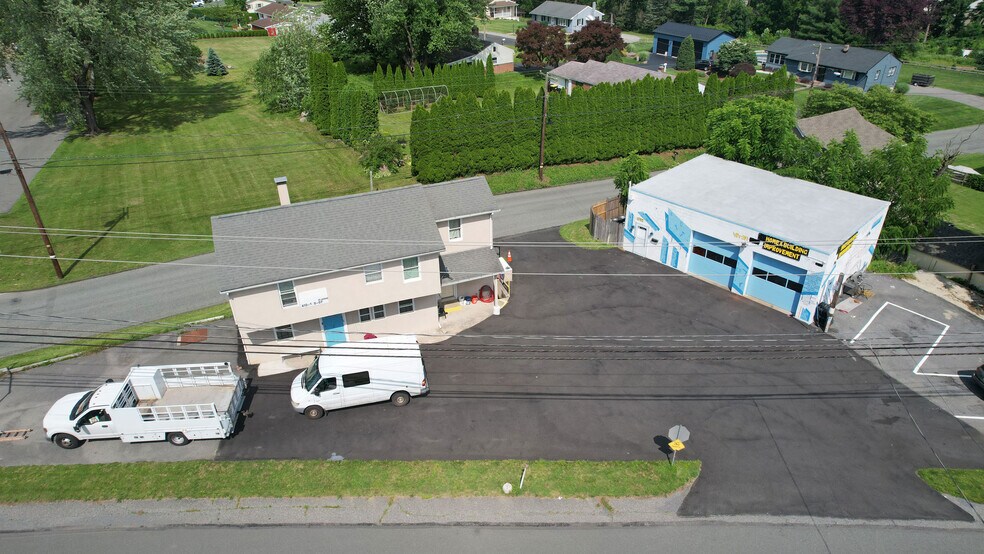 Primary Photo Of 5722 Kings Hwy, Zionsville Storefront Retail Residential For Sale